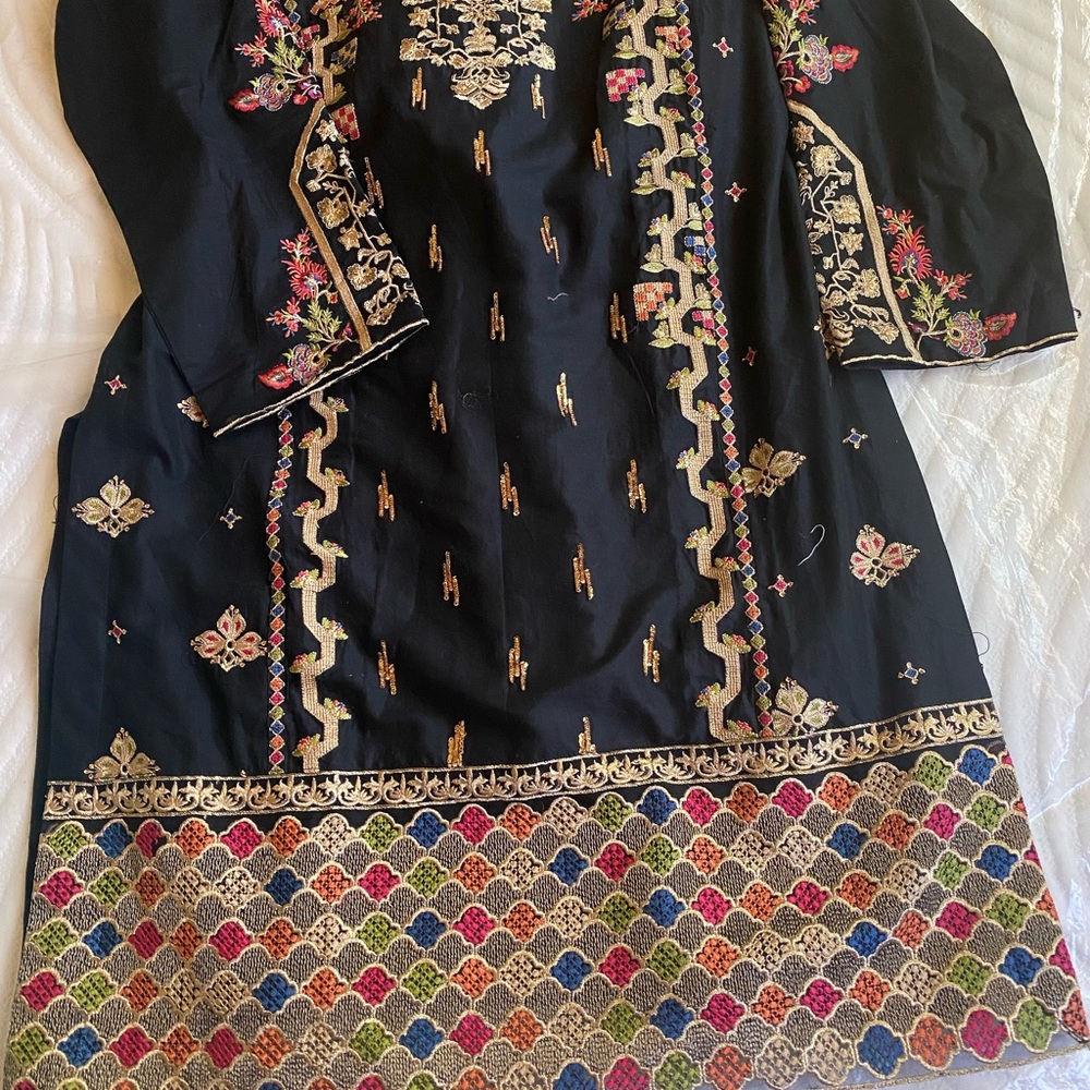 Pakistani 3 picec ladies luxury full embroidery - Picture 10 of 13
